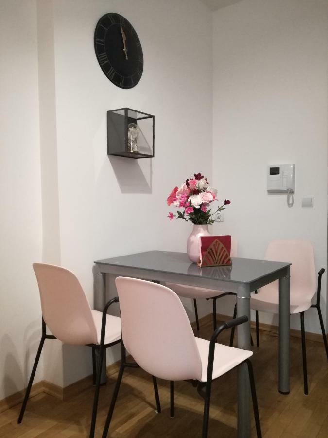 Business&Relax Apartment 14 Poznan Luaran gambar
